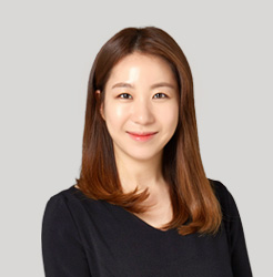 Seo Ah Lee (Senior Manager)